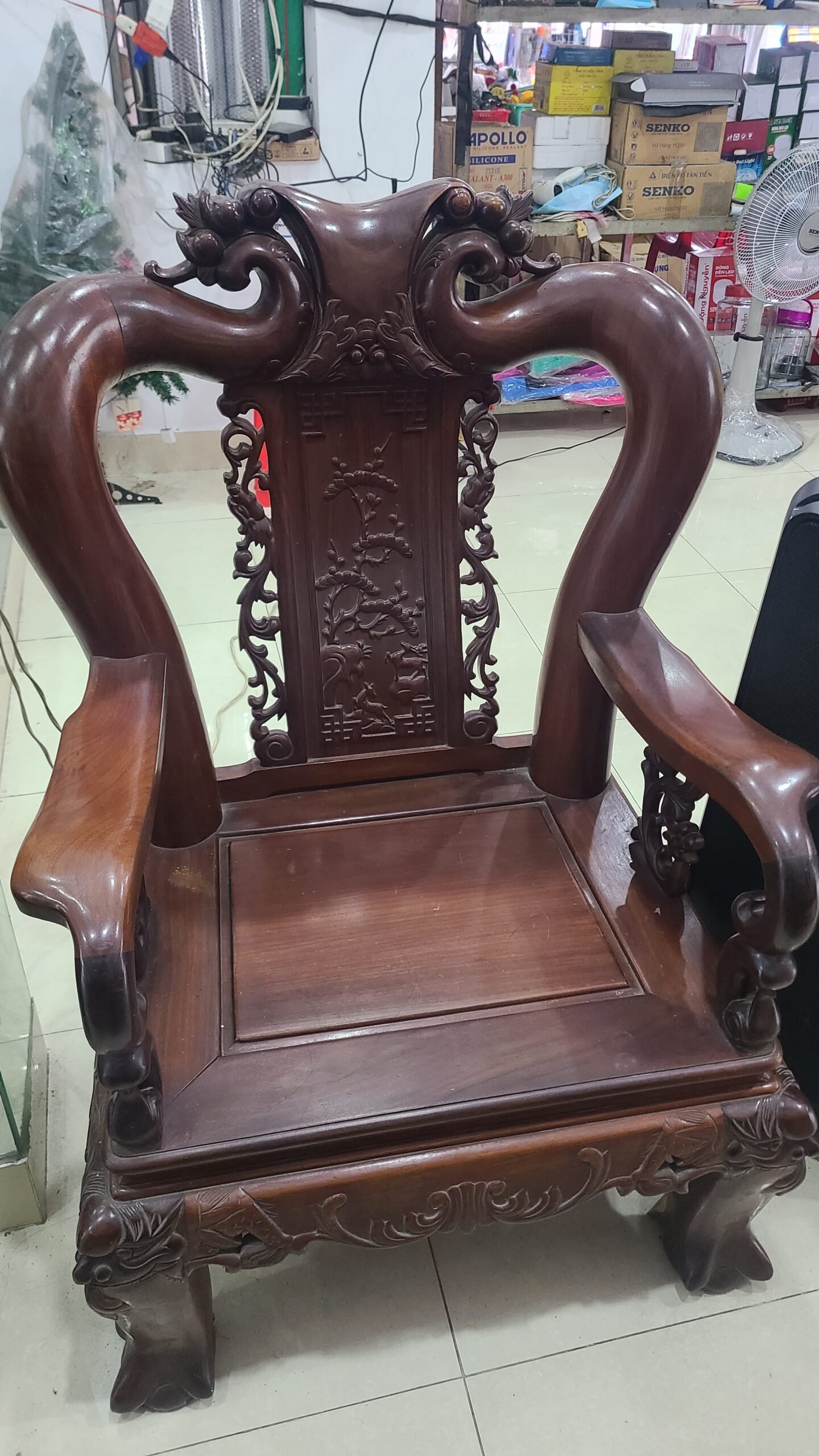 Bàn ghế gỗ gụ tay 12 - Ảnh 3